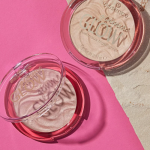 Essence Gimme Glow 10 Glowy Champagne 9gr - 3